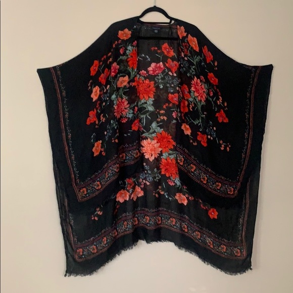 Romantic Floral Cover Up - Picture 2 of 5